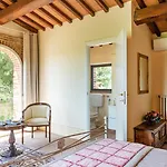 Pucci 12, Emma Villa