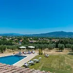Pucci 12, Emma Villa Monte San Savino