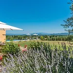 Villa Pucci 12, Emma