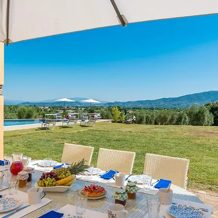 Villa Pucci 12, Emma