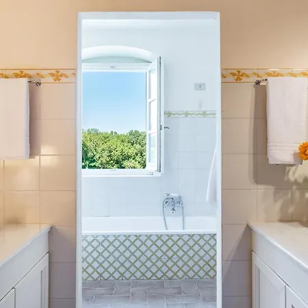 Willa Pucci 12, Emma Monte San Savino