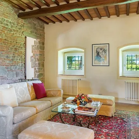 Pucci 12, Emma Monte San Savino