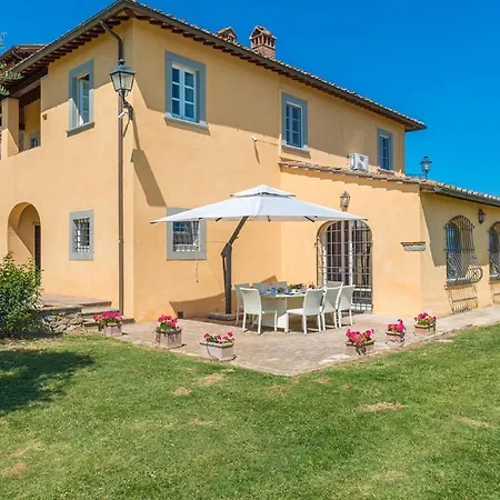 Villa Pucci 12, Emma *