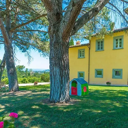 Pucci 12, Emma Villa *