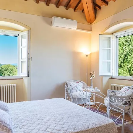Villa Pucci 12, Emma