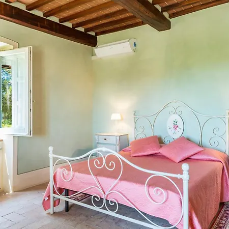 Villa Pucci 12, Emma Monte San Savino