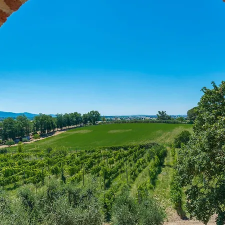 Pucci 12, Emma Villa Monte San Savino